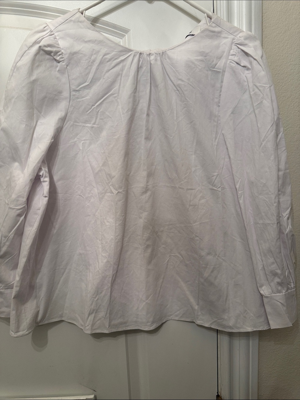 DO+BE White Long-Sleeve Blouse
